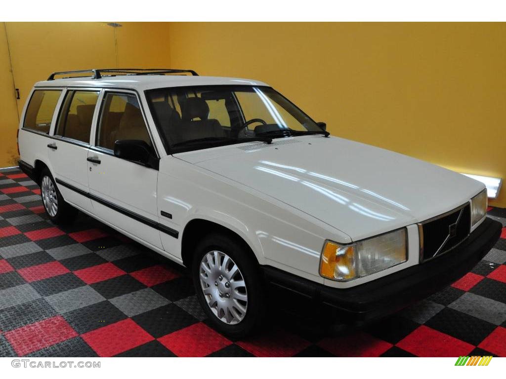 1995 940 Wagon - White / Beige photo #19