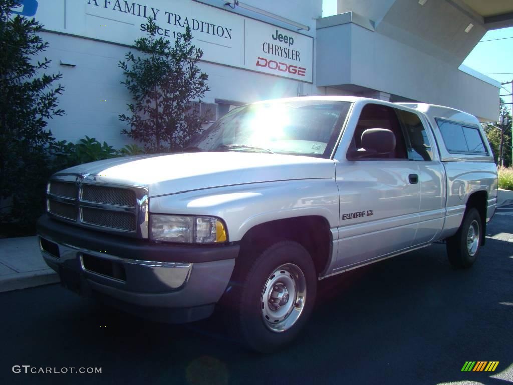 2001 Ram 1500 ST Club Cab - Bright Silver Metallic / Mist Gray photo #2