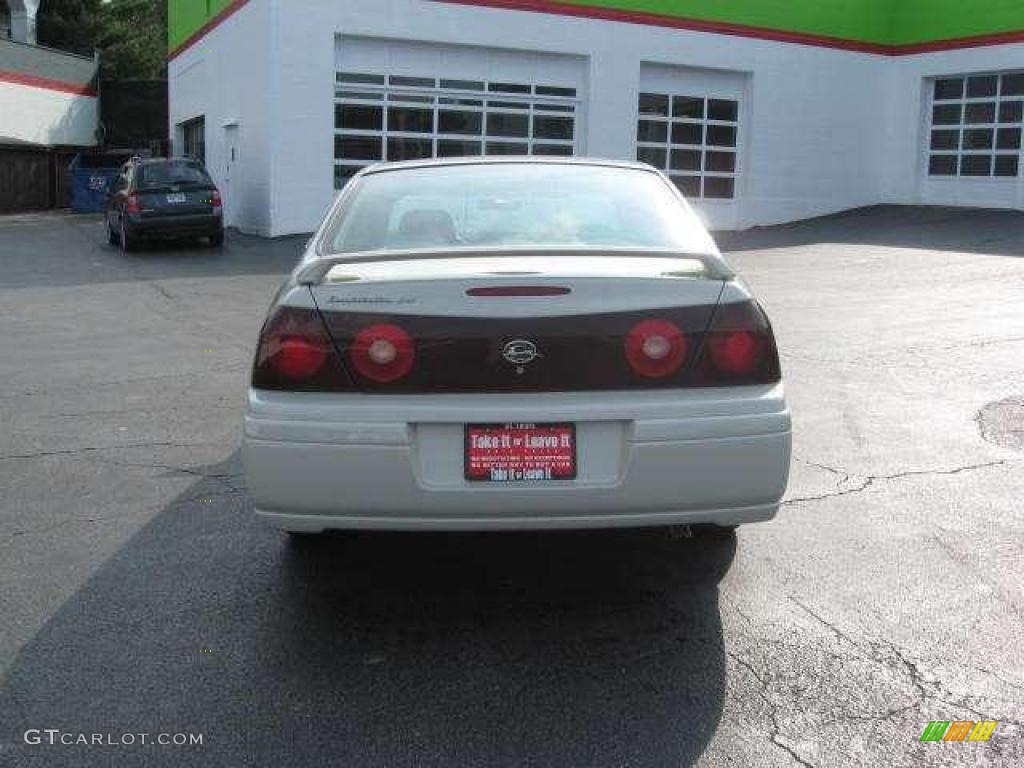2004 Impala LS - White / Medium Gray photo #11