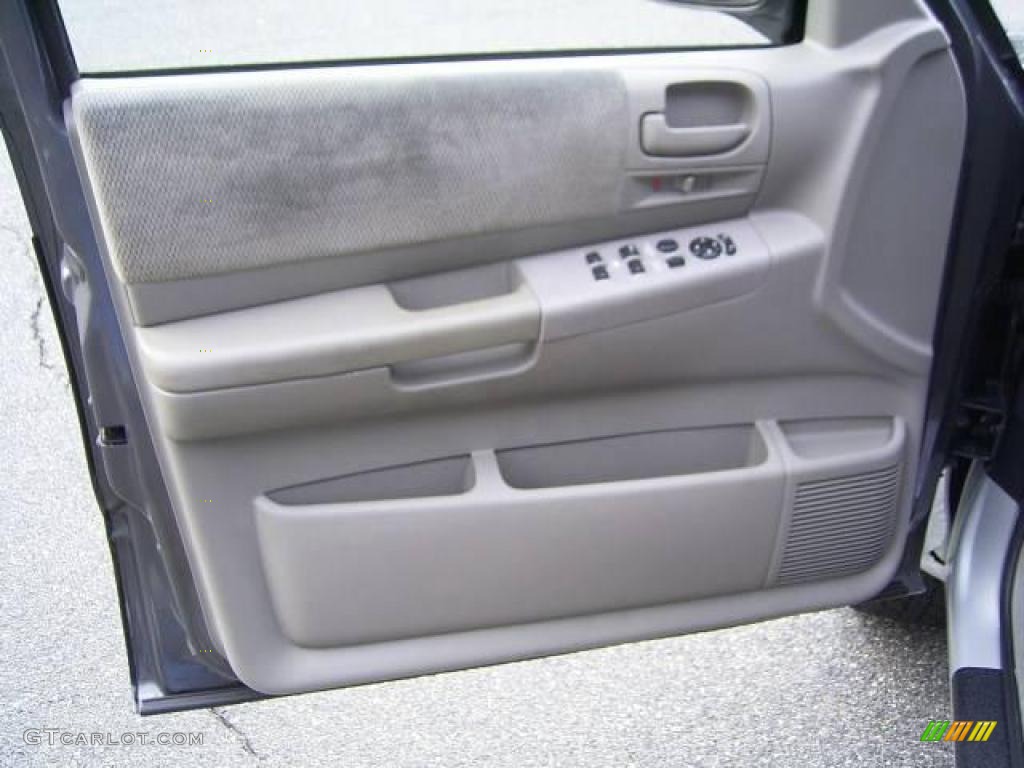 2004 Dakota SLT Quad Cab 4x4 - Graphite Metallic / Dark Slate Gray photo #8