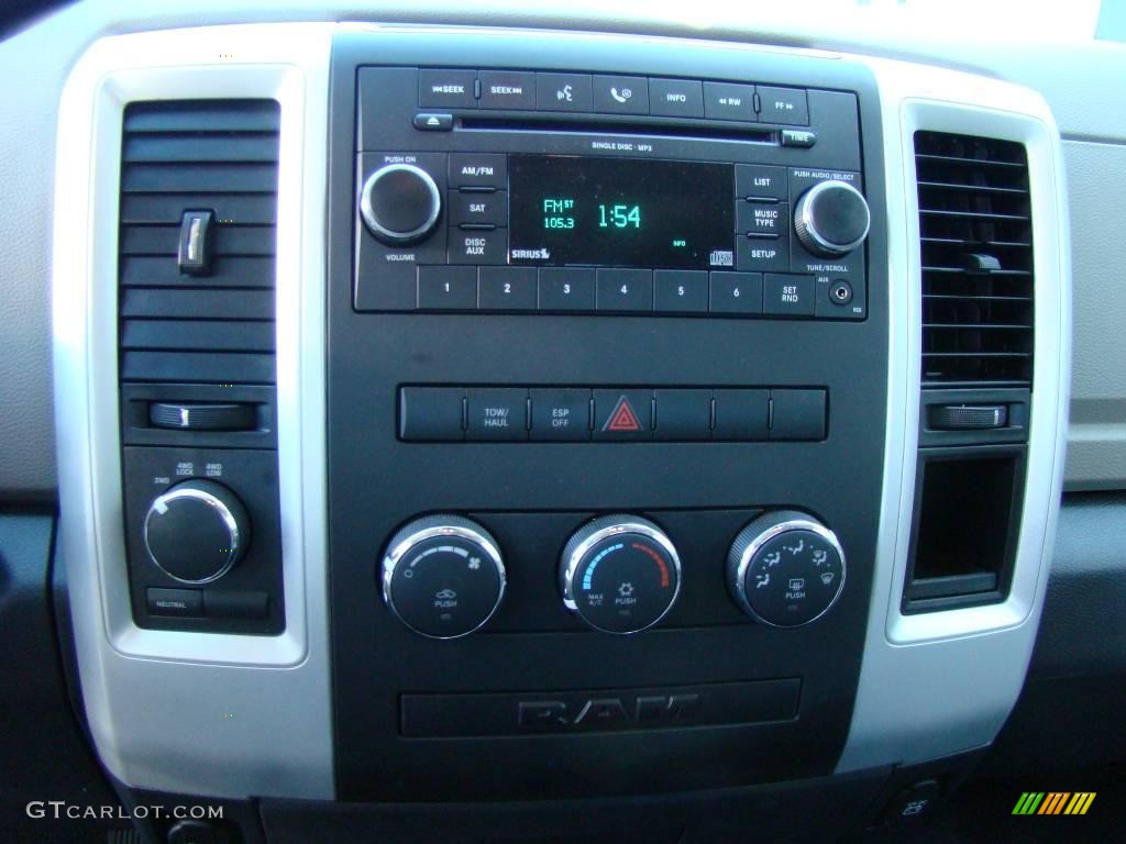 2009 Ram 1500 SLT Quad Cab 4x4 - Bright Silver Metallic / Dark Slate/Medium Graystone photo #13