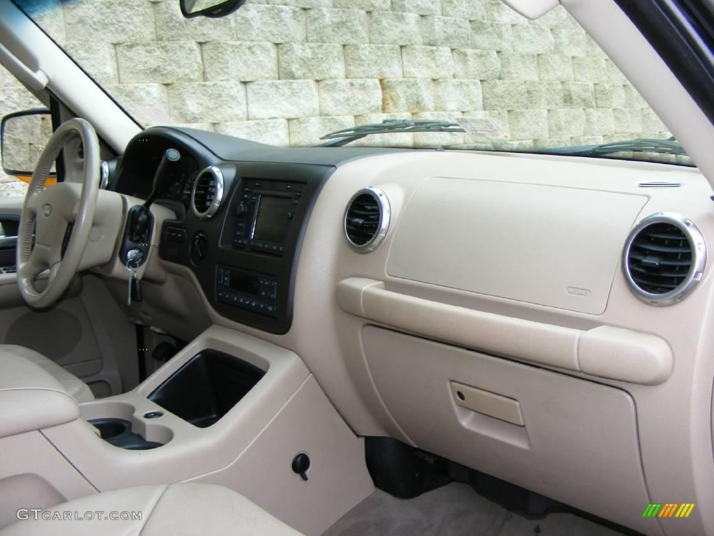 2003 Expedition Eddie Bauer 4x4 - Aspen Green Metallic / Medium Parchment photo #23