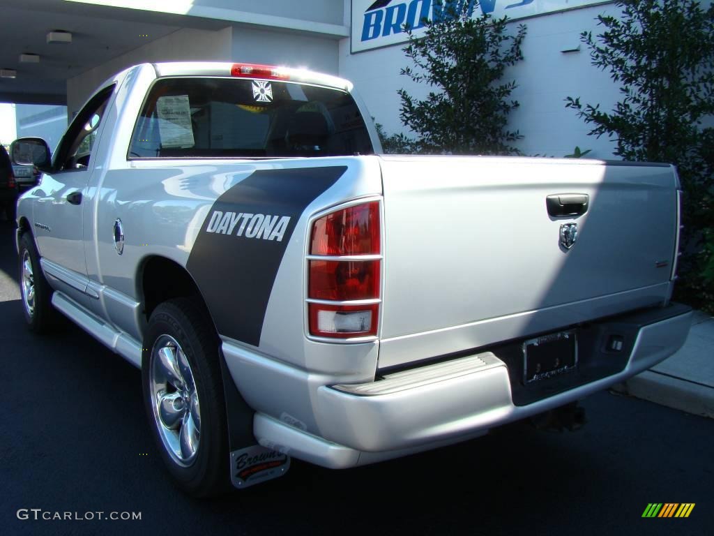 2005 Ram 1500 SLT Daytona Regular Cab - Bright Silver Metallic / Dark Slate Gray photo #4