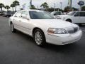 2007 Vibrant White Lincoln Town Car Signature  photo #4