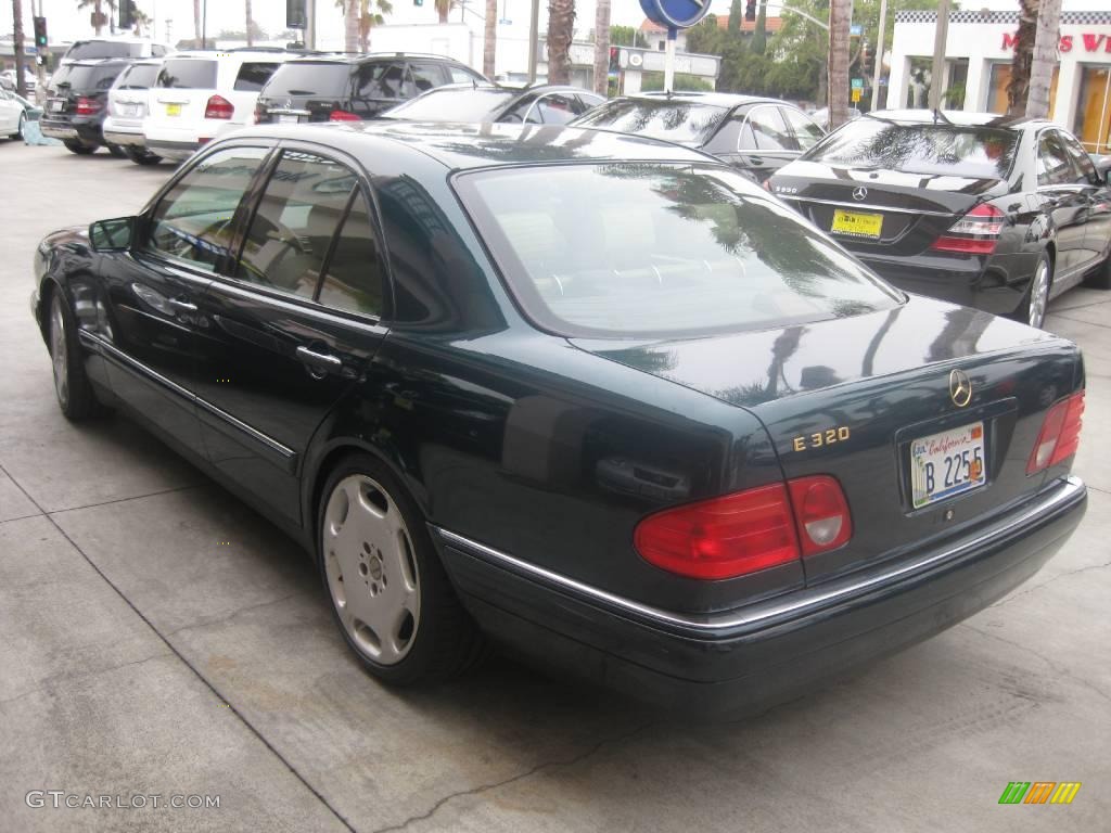 1997 E 320 Sedan - Brilliant Emerald Green Metallic / Parchment photo #9