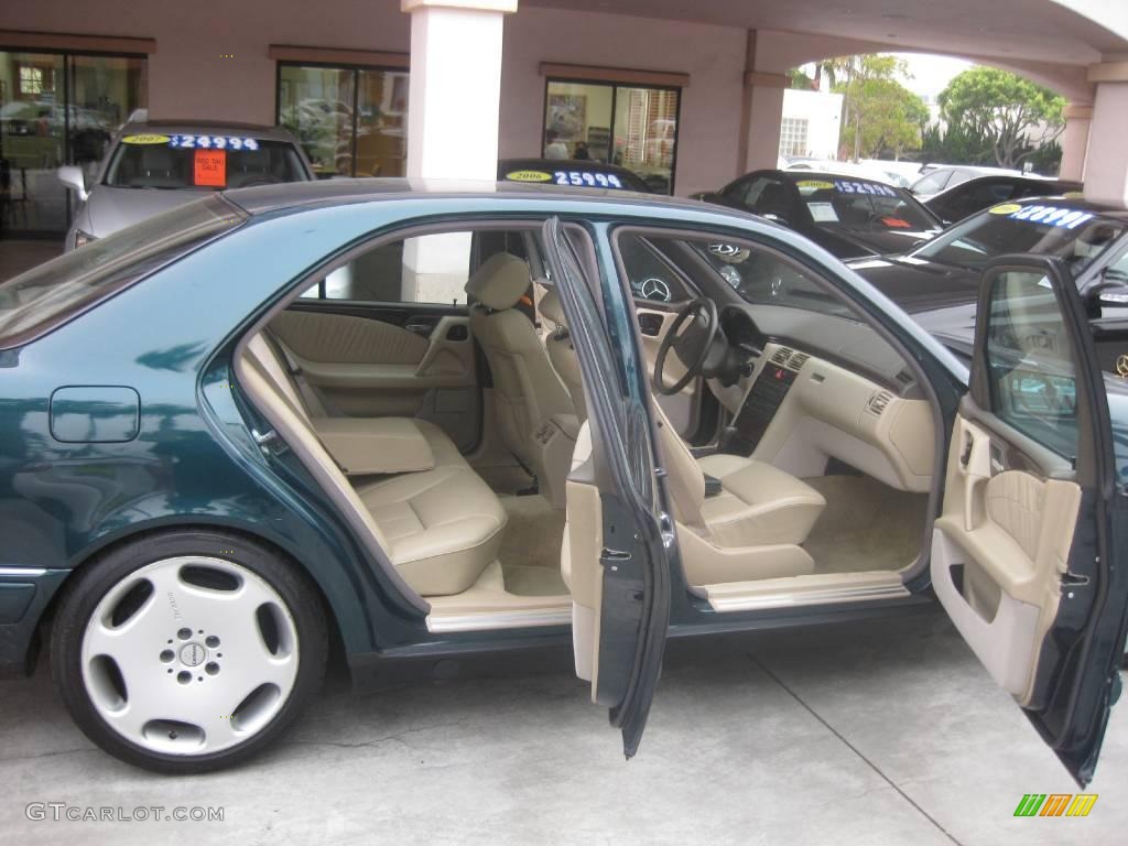 1997 E 320 Sedan - Brilliant Emerald Green Metallic / Parchment photo #41