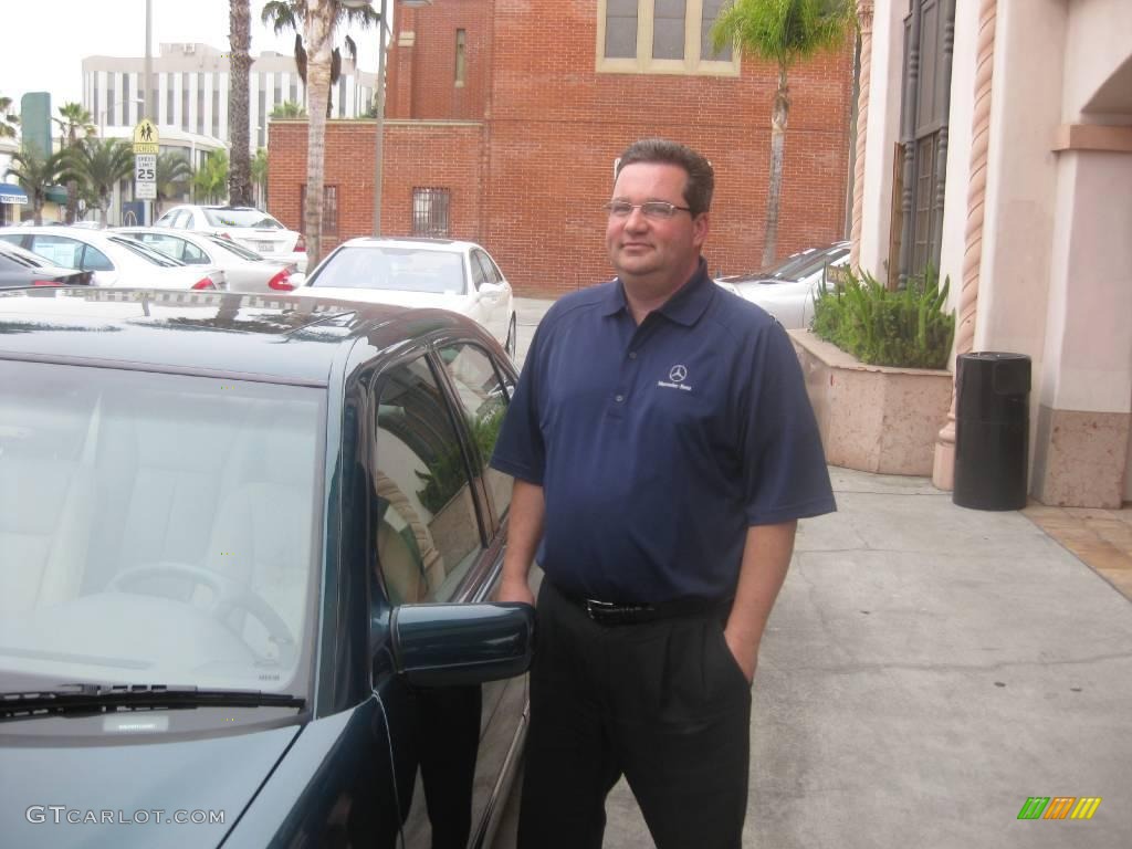 1997 E 320 Sedan - Brilliant Emerald Green Metallic / Parchment photo #58