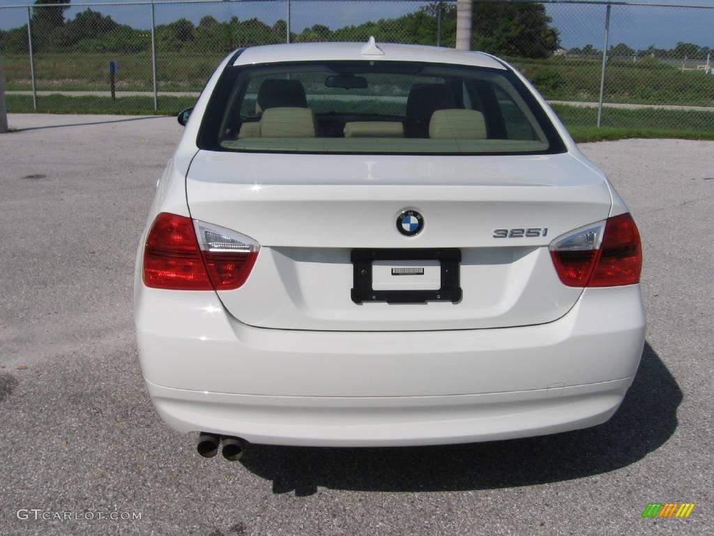 2006 3 Series 325i Sedan - Alpine White / Beige photo #17