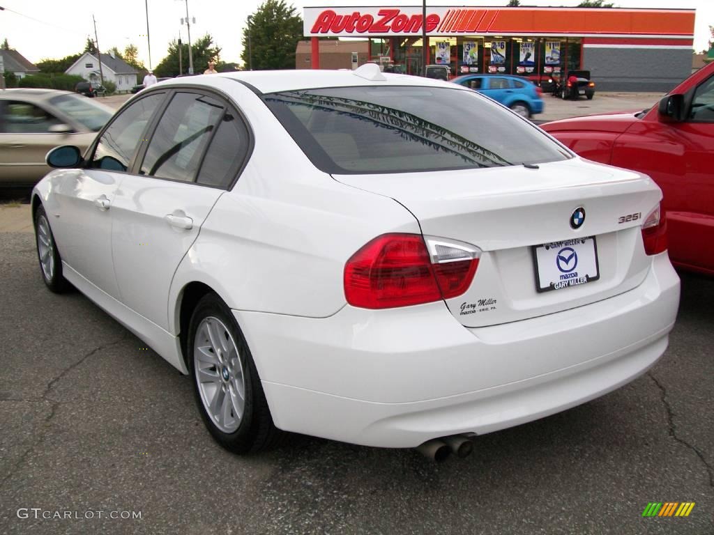 2006 3 Series 325i Sedan - Alpine White / Beige photo #3