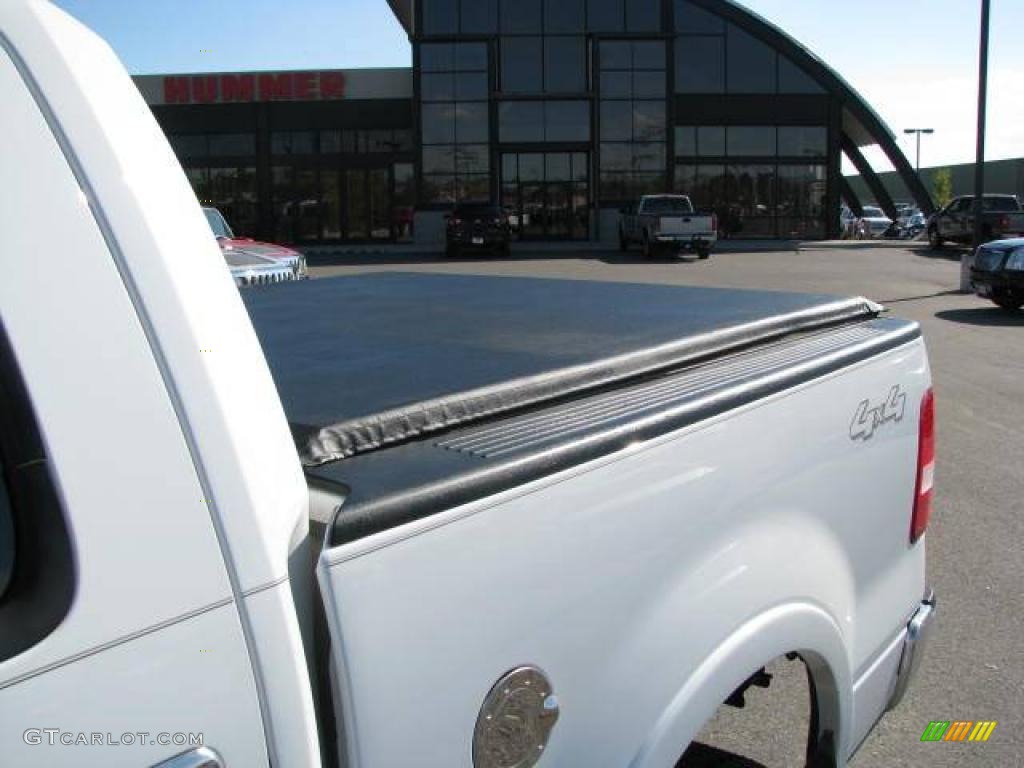 2004 F150 Lariat SuperCrew 4x4 - Oxford White / Tan photo #10