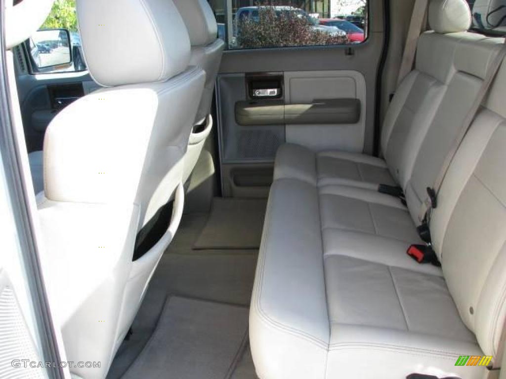 2004 F150 Lariat SuperCrew 4x4 - Oxford White / Tan photo #11