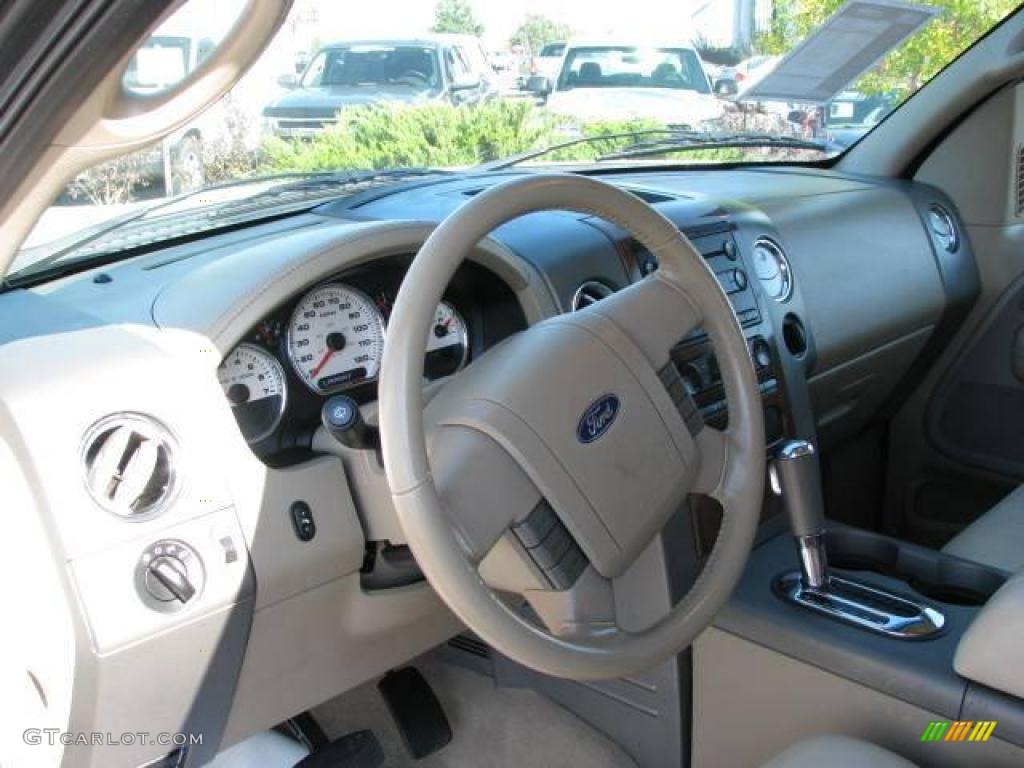 2004 F150 Lariat SuperCrew 4x4 - Oxford White / Tan photo #13