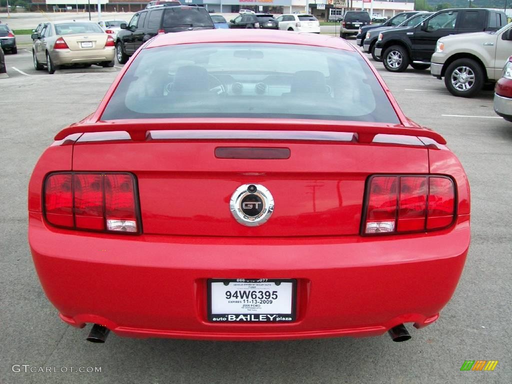 2006 Mustang GT Premium Coupe - Torch Red / Dark Charcoal photo #5