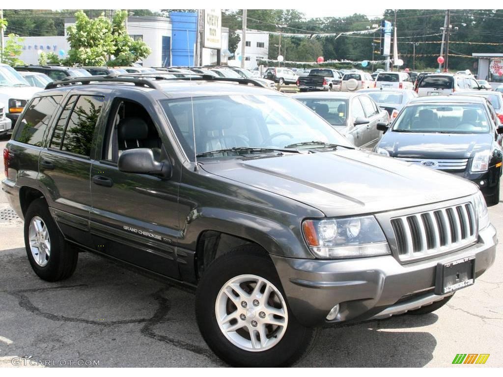 2004 Grand Cherokee Laredo 4x4 - Graphite Metallic / Dark Slate Gray photo #3
