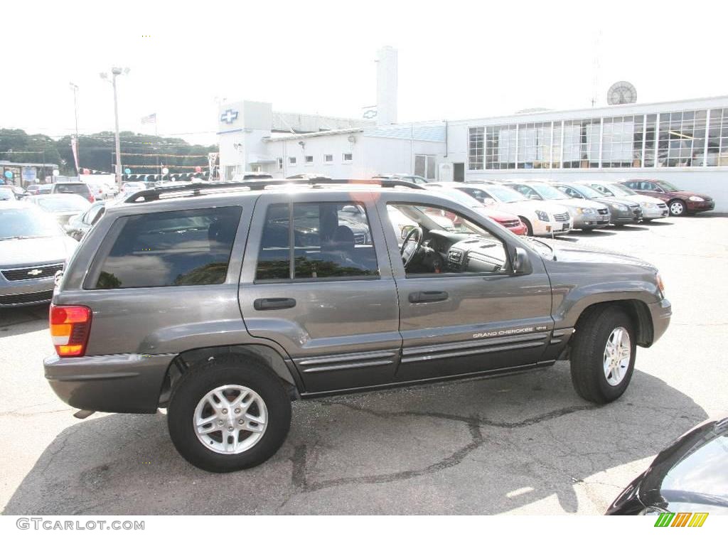 2004 Grand Cherokee Laredo 4x4 - Graphite Metallic / Dark Slate Gray photo #4
