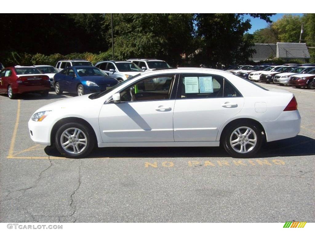 2007 Accord EX Sedan - Taffeta White / Ivory photo #19