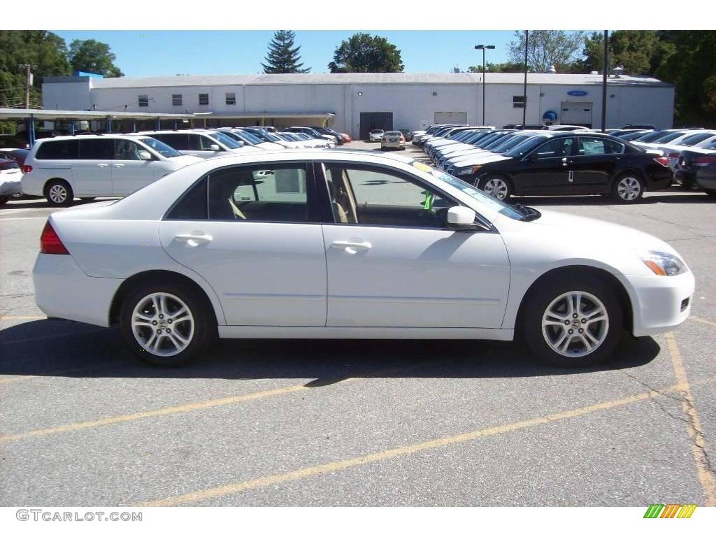 2007 Accord EX Sedan - Taffeta White / Ivory photo #20