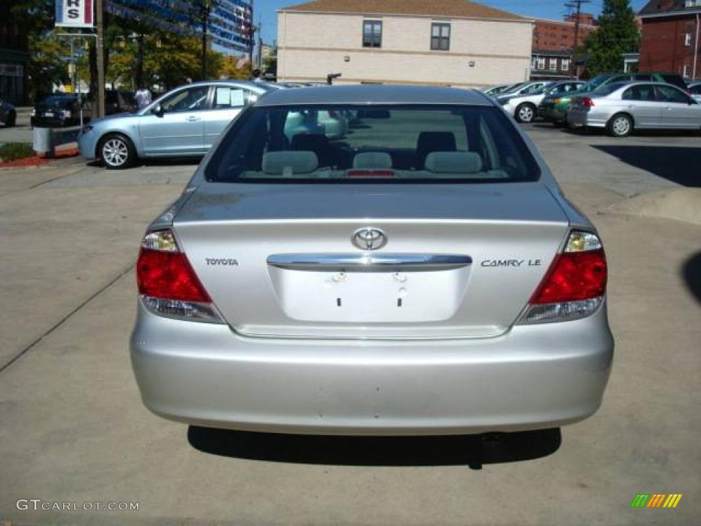 2006 Camry LE - Lunar Mist Metallic / Stone Gray photo #3