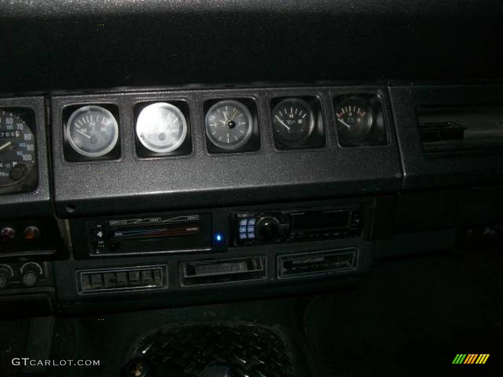 1990 Wrangler Laredo 4x4 - Charcoal Gray Metallic / Gray photo #31