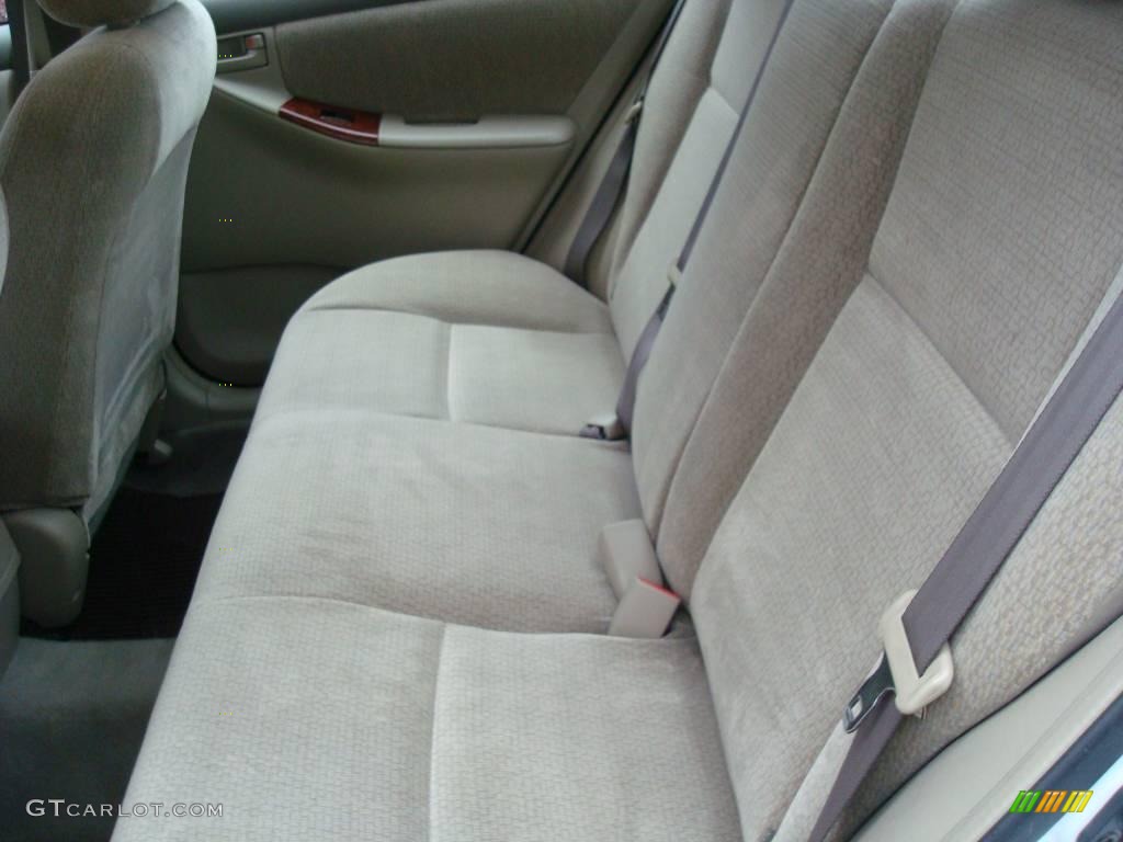 2004 Corolla LE - Super White / Pebble Beige photo #11