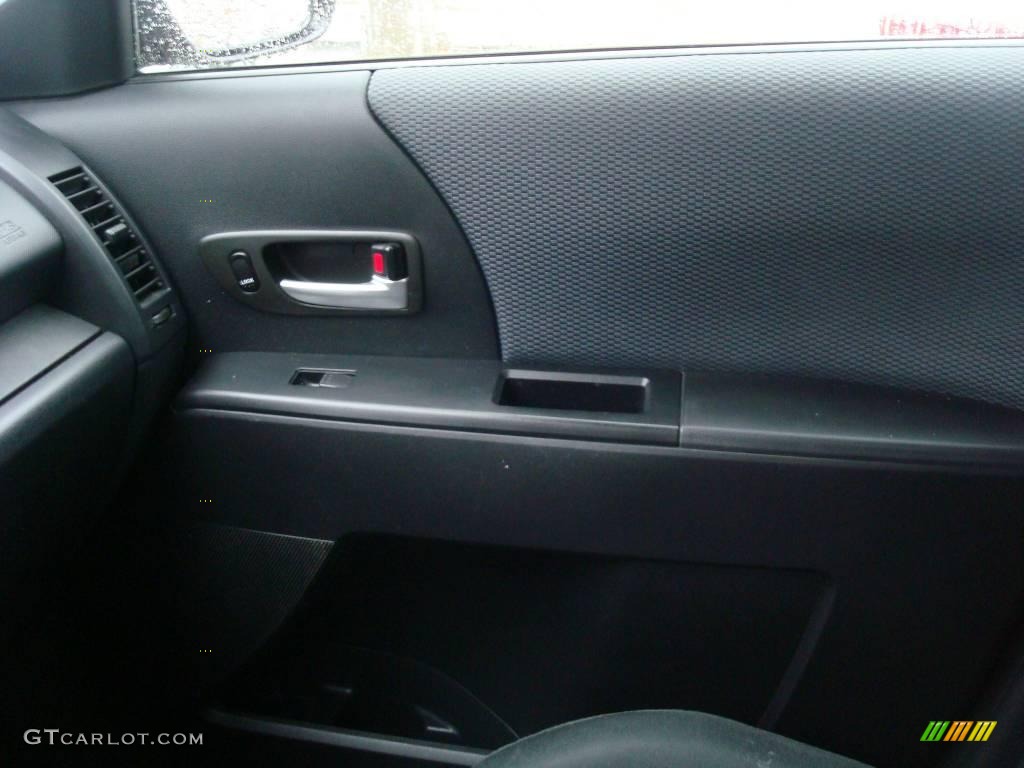 2006 MAZDA5 Sport - Cardinal Red Mica / Black photo #17