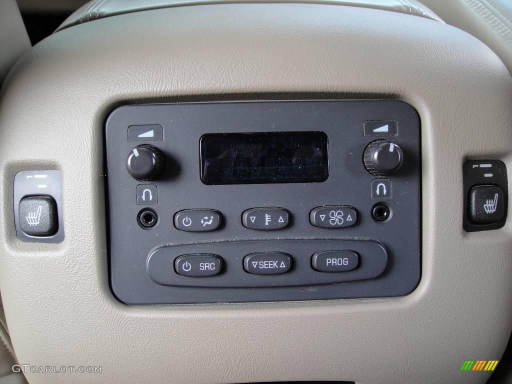 2004 Yukon Denali AWD - Summit White / Sandstone photo #18