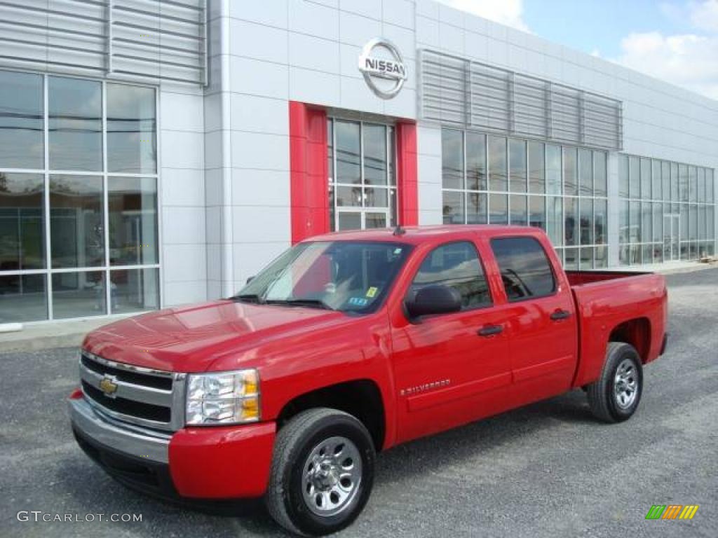 2007 Silverado 1500 LS Crew Cab - Victory Red / Dark Charcoal photo #1