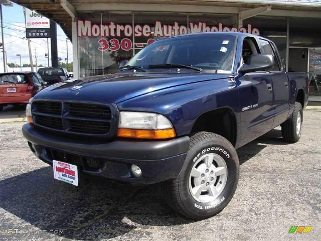 2002 Dakota Sport Quad Cab 4x4 - Patriot Blue Pearl / Dark Slate Gray photo #1