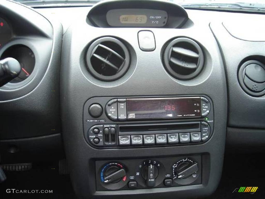 2001 Sebring LXi Coupe - Ruby Red Pearlcoat / Black/Light Gray photo #27