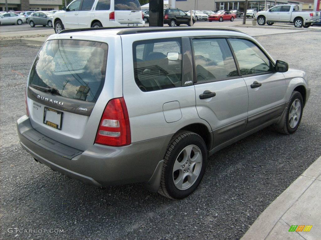 2004 Forester 2.5 XS - Platinum Silver Metallic / Gray photo #5