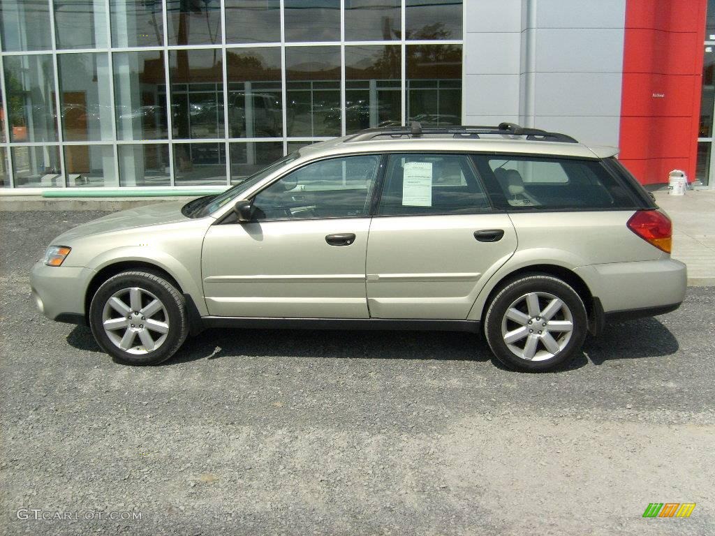 2007 Outback 2.5i Wagon - Champagne Gold Opal / Warm Ivory Tweed photo #2