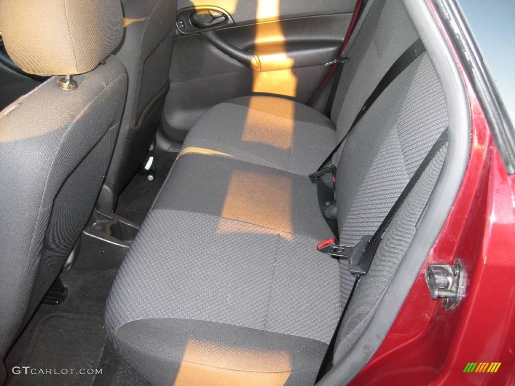 2007 Focus ZX5 SES Hatchback - Dark Toreador Red Metallic / Charcoal photo #5
