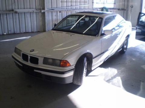 1992 BMW 3 Series 318is Coupe Data, Info and Specs