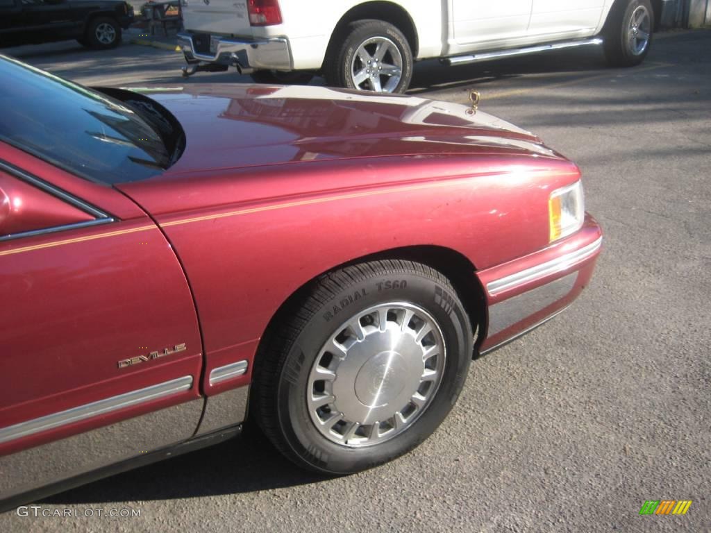 1999 DeVille Sedan - Crimson Pearl / Mulberry photo #16