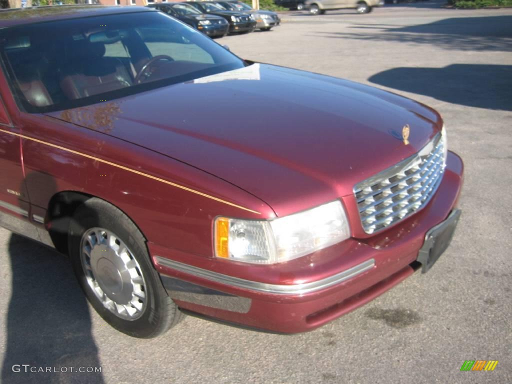 1999 DeVille Sedan - Crimson Pearl / Mulberry photo #17