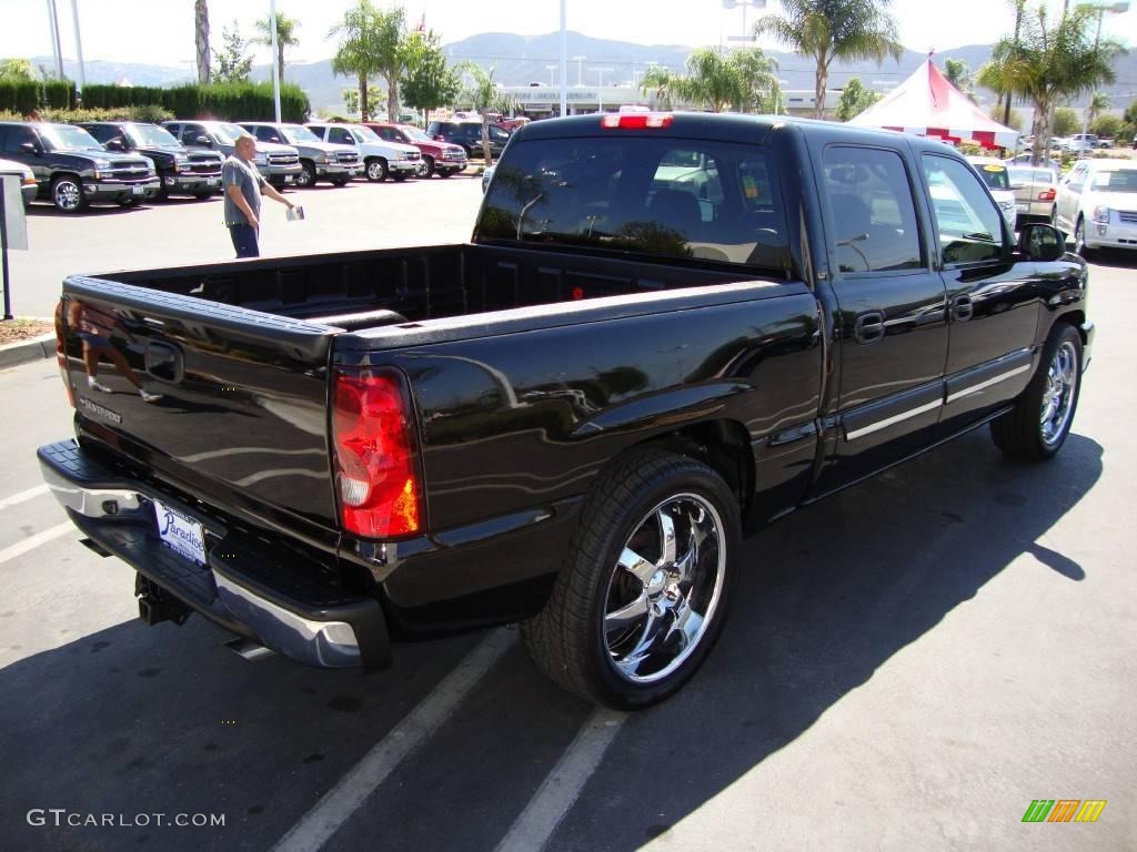 2006 Silverado 1500 LT Crew Cab - Black / Dark Charcoal photo #3