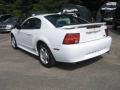 2001 Oxford White Ford Mustang V6 Coupe  photo #7