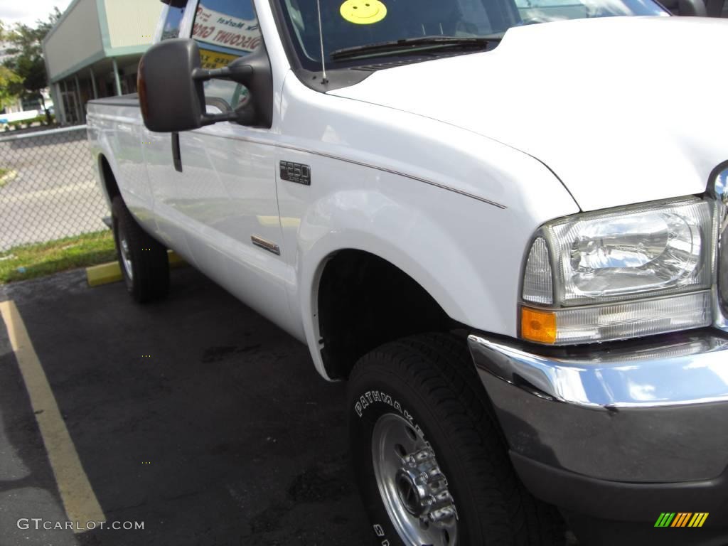 2004 F250 Super Duty FX4 SuperCab 4x4 - Oxford White / Medium Flint photo #2