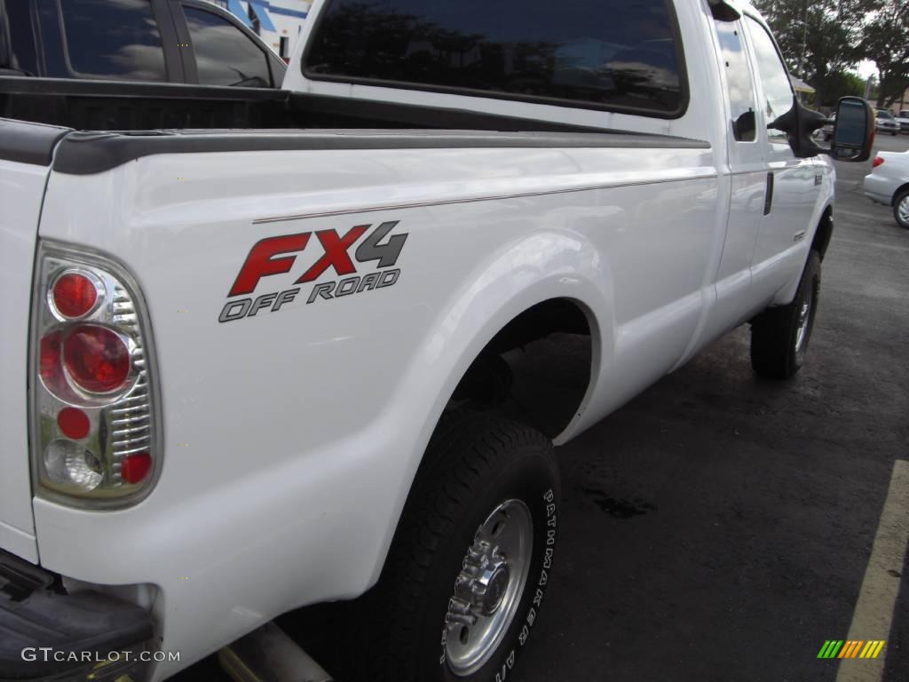 2004 F250 Super Duty FX4 SuperCab 4x4 - Oxford White / Medium Flint photo #7