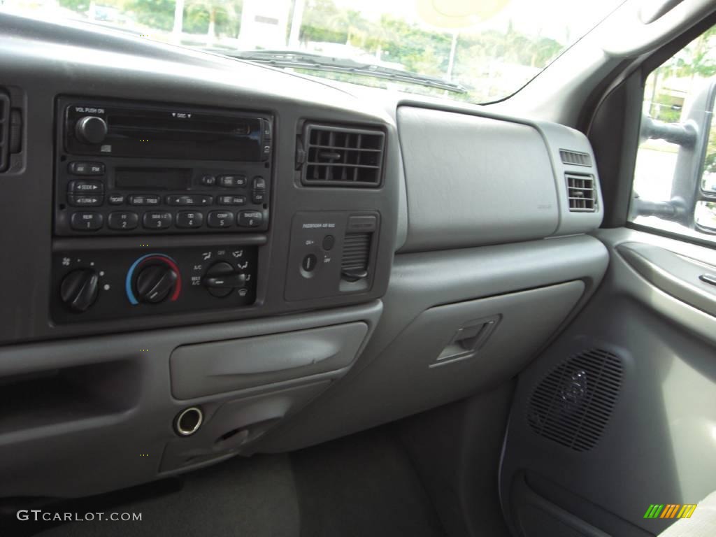 2004 F250 Super Duty FX4 SuperCab 4x4 - Oxford White / Medium Flint photo #13