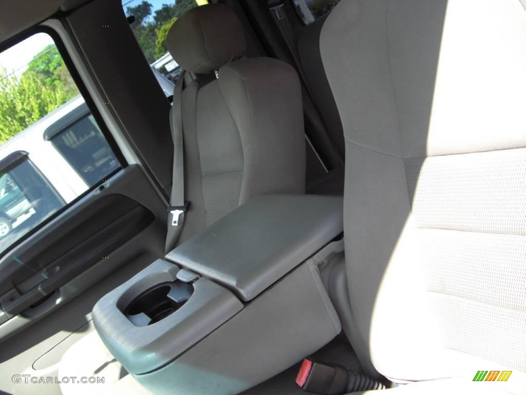 2004 F250 Super Duty FX4 SuperCab 4x4 - Oxford White / Medium Flint photo #15