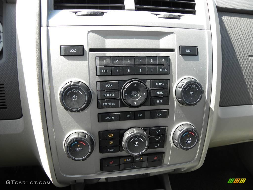 2008 Ford Escape Hybrid Controls Photo #18410701