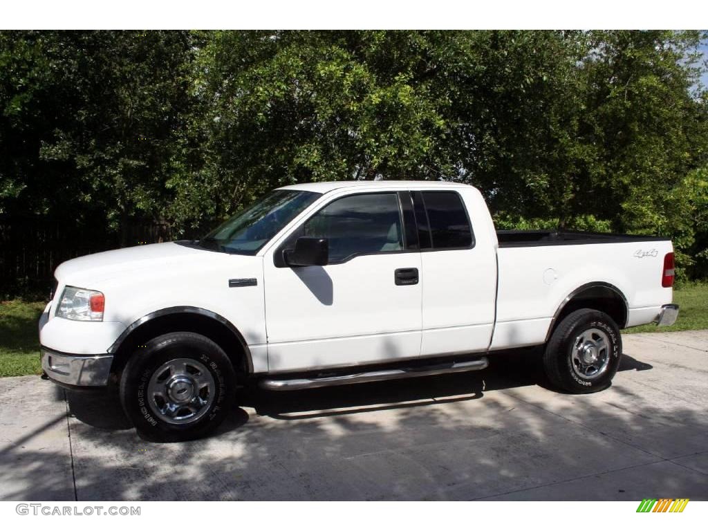 2004 F150 XLT SuperCab 4x4 - Oxford White / Dark Flint photo #2