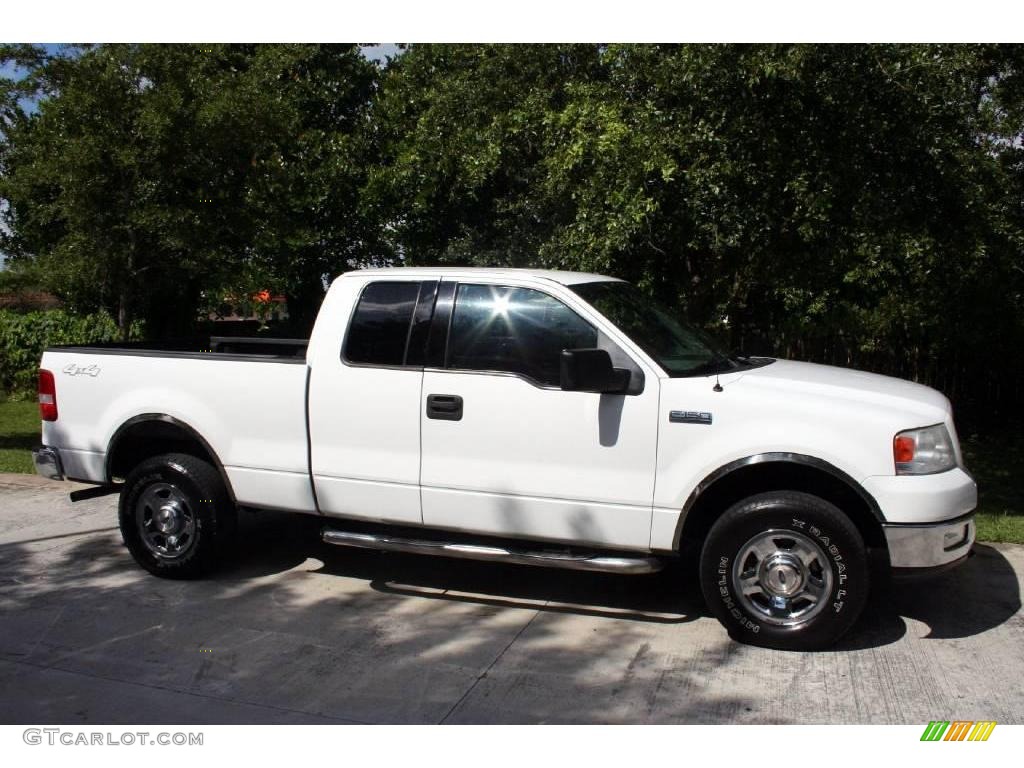 2004 F150 XLT SuperCab 4x4 - Oxford White / Dark Flint photo #12