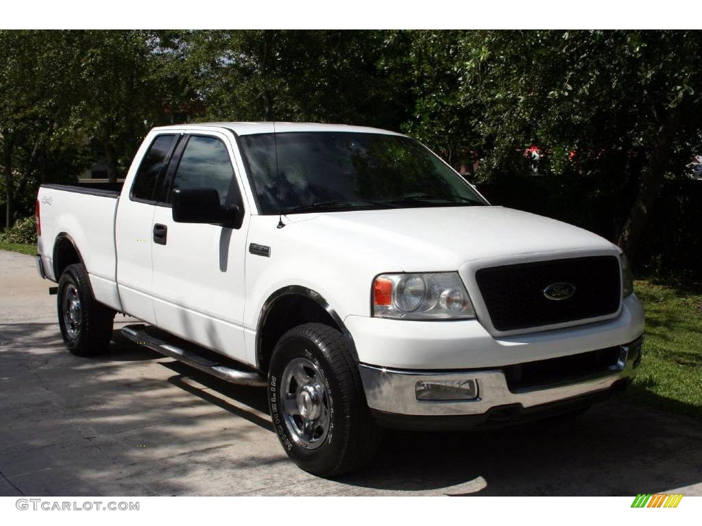2004 F150 XLT SuperCab 4x4 - Oxford White / Dark Flint photo #14