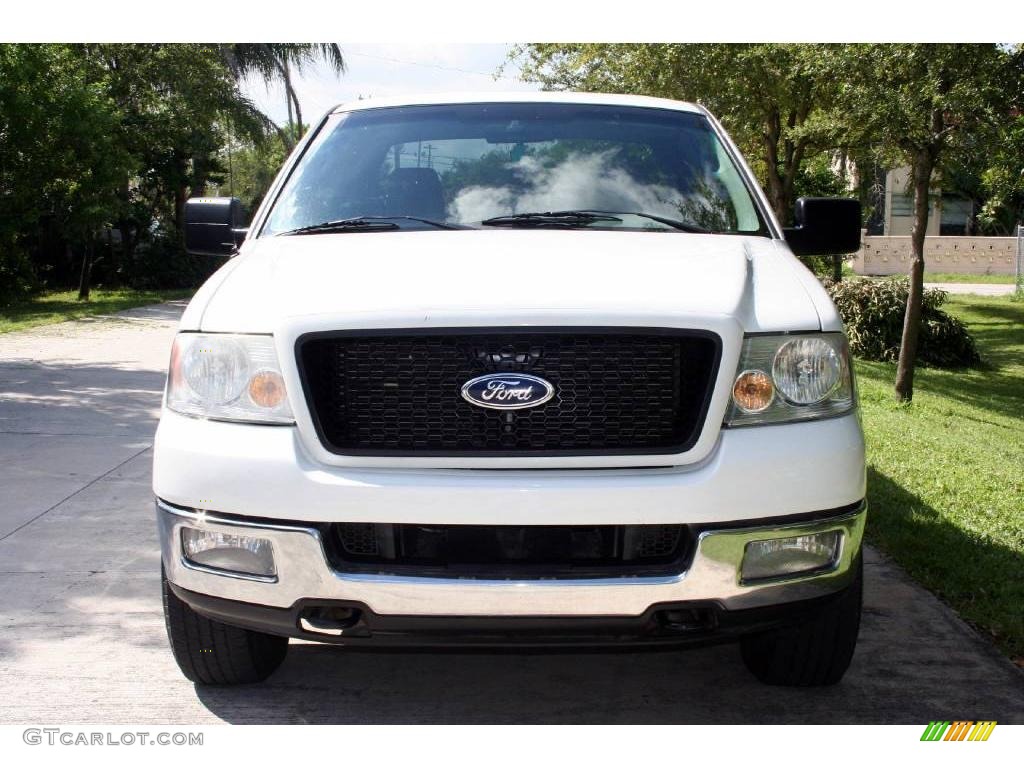 2004 F150 XLT SuperCab 4x4 - Oxford White / Dark Flint photo #15