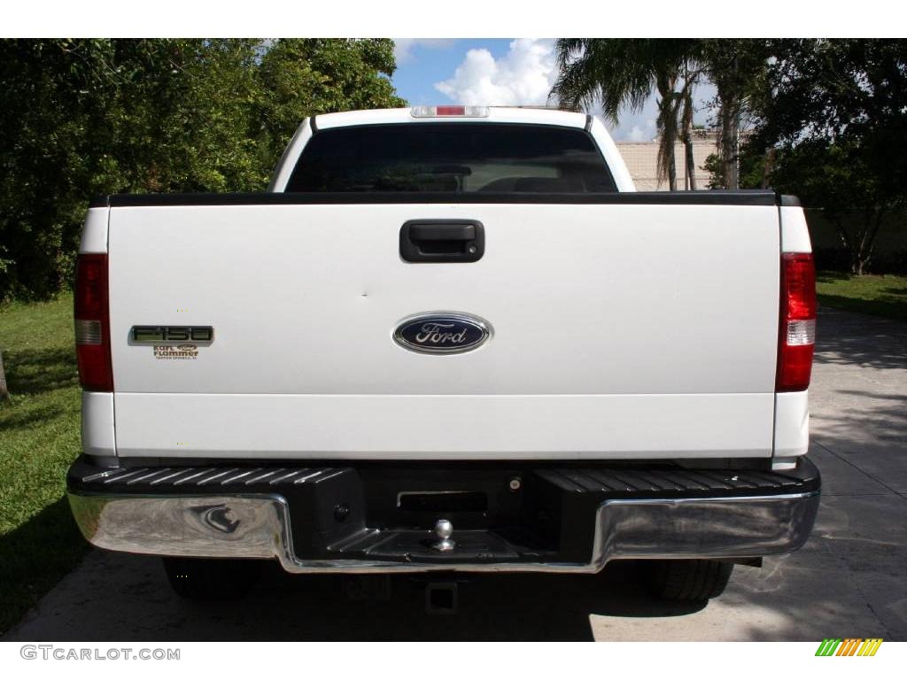 2004 F150 XLT SuperCab 4x4 - Oxford White / Dark Flint photo #16