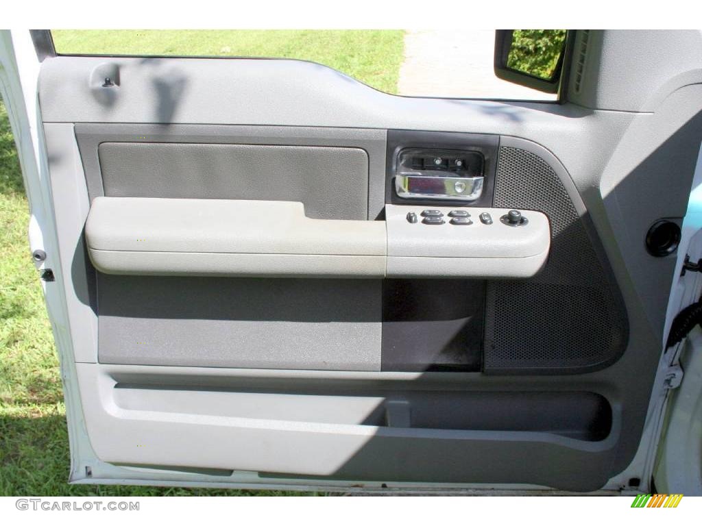 2004 F150 XLT SuperCab 4x4 - Oxford White / Dark Flint photo #33