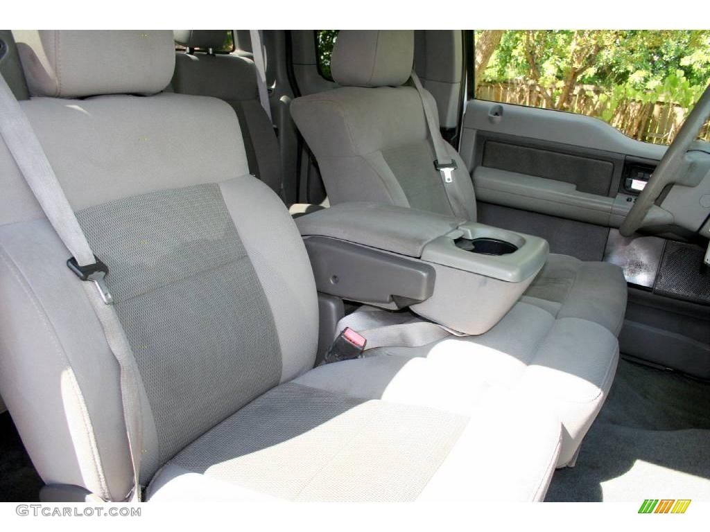 2004 F150 XLT SuperCab 4x4 - Oxford White / Dark Flint photo #40