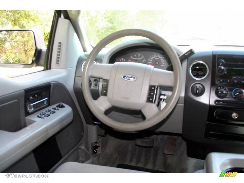 2004 F150 XLT SuperCab 4x4 - Oxford White / Dark Flint photo #53